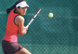 Tennisspielerin Fatma Al-Nabhani