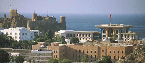 historic Muscat with the palace of the Sultan und fort Mirani